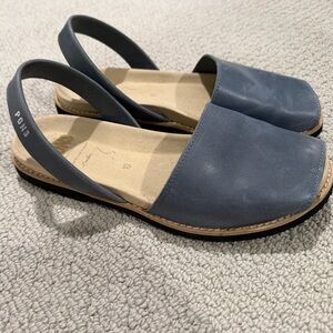 Pons Women's Blue Leather Flats
